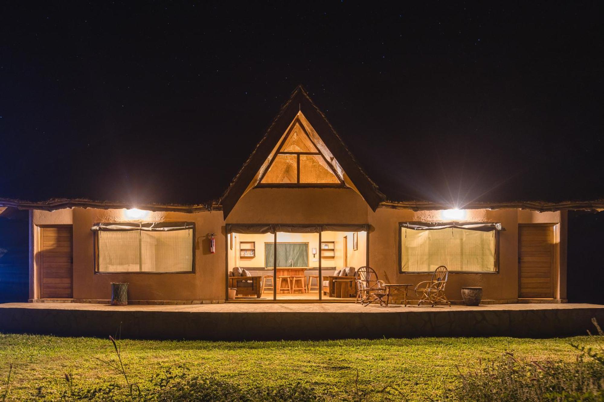 Oilepo Amboseli Hotel Rift Valley Exterior photo